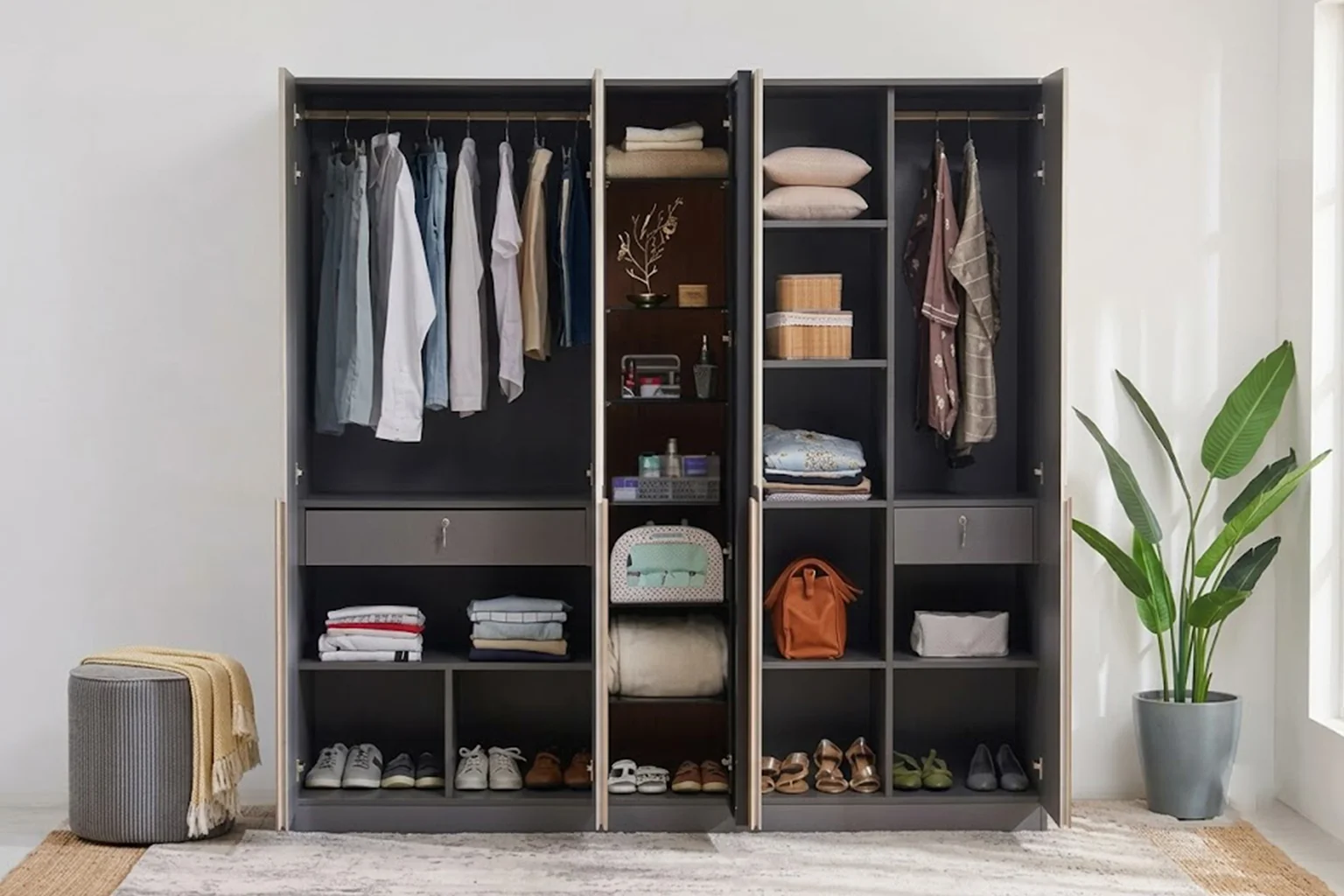 Wardrobe Unit